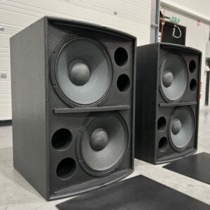 2x Martin Audio WS2A 2x15" sub